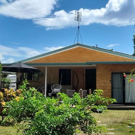 Figtree Cottage - Homestay - Yeppoon Exterior photo